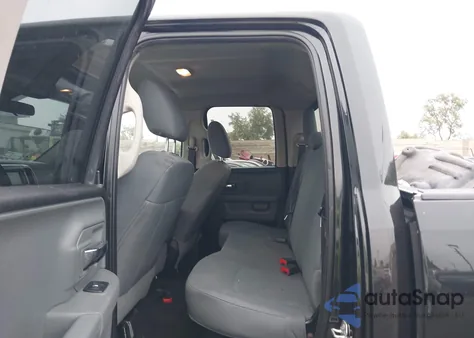 2018 Ram 1500 Slt 4X4 6'4 Box z USA, uszkodzony, nr VIN 1C6RR7GG1JS319610